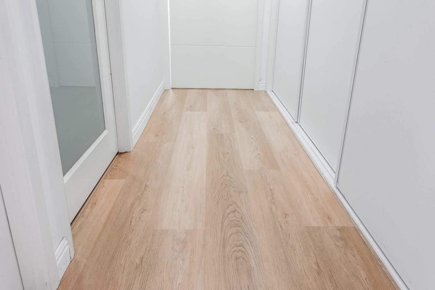 Light Oak – 6mm Hybrid Flooring | Homely Flooring