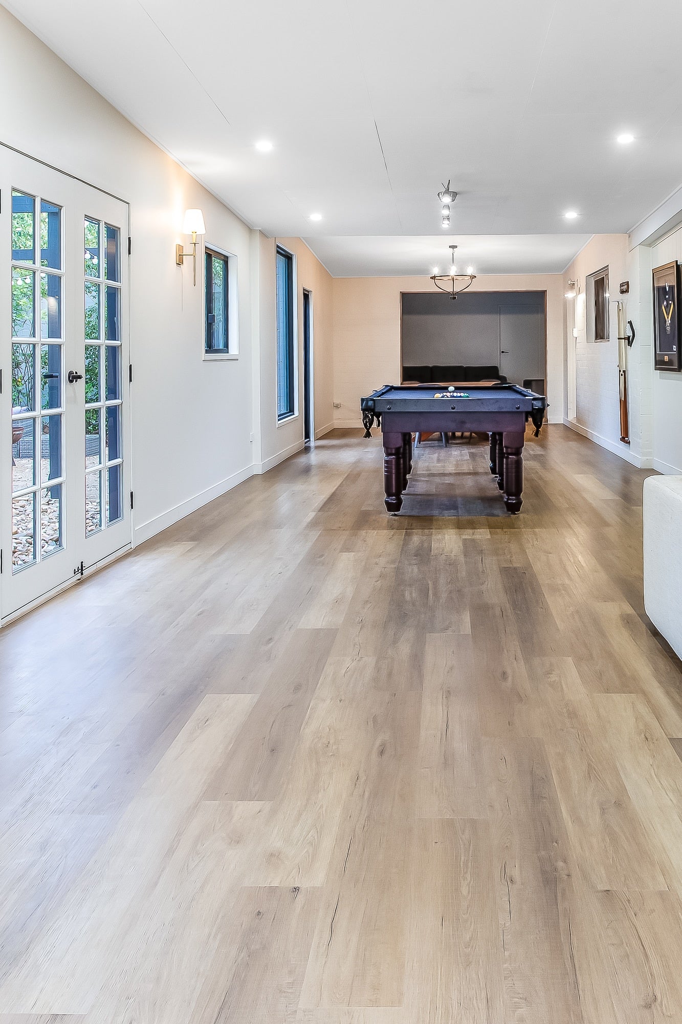 French Oak – 8mm Hybrid Flooring | Homely Flooring