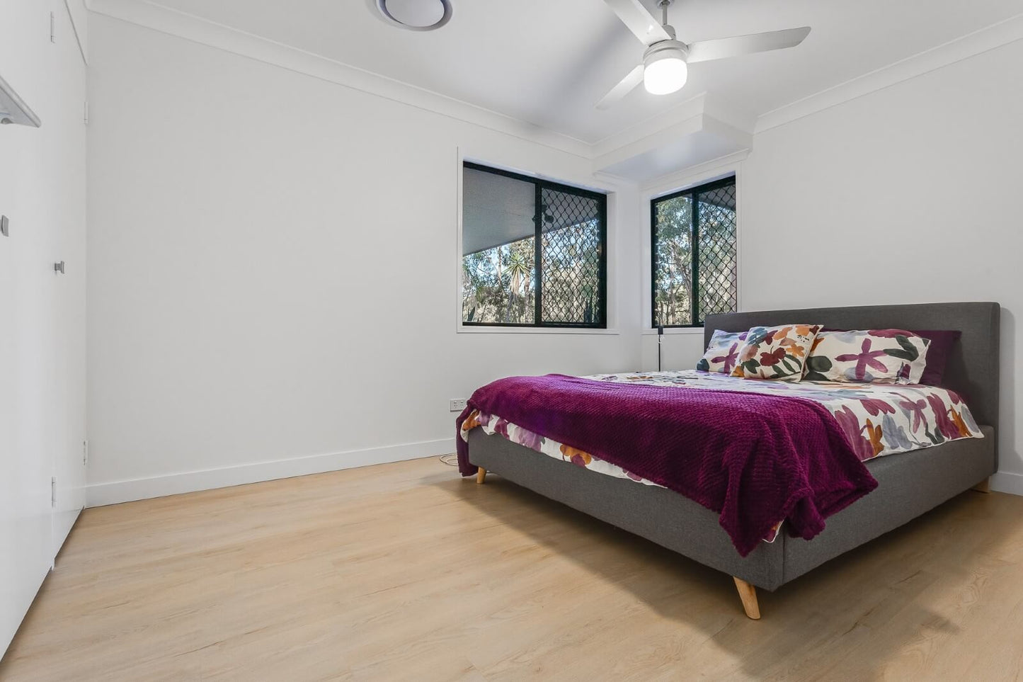 Helena Oak – 8mm Hybrid Flooring | Homely Flooring