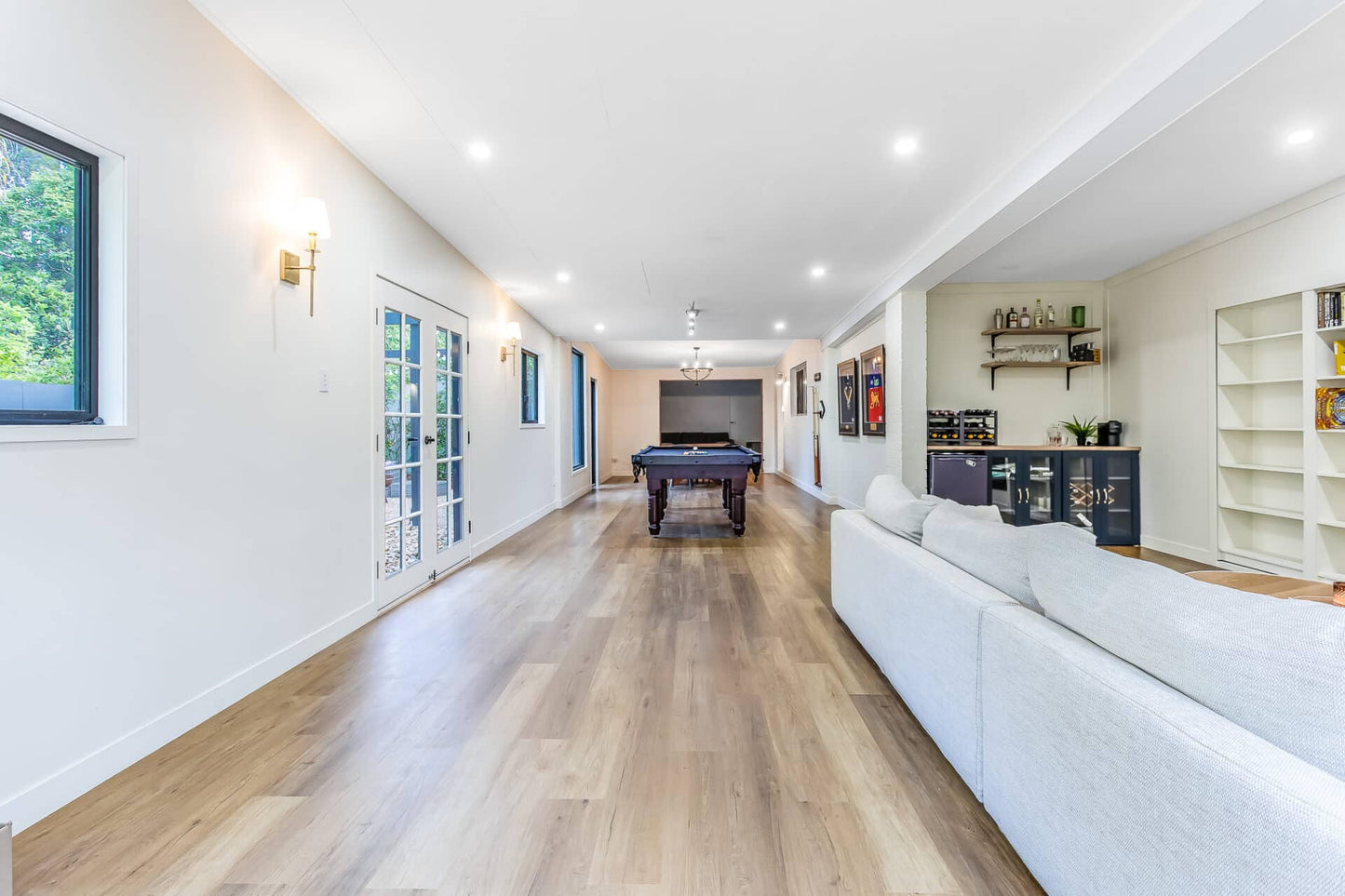 French Oak – 8mm Hybrid Flooring | Homely Flooring