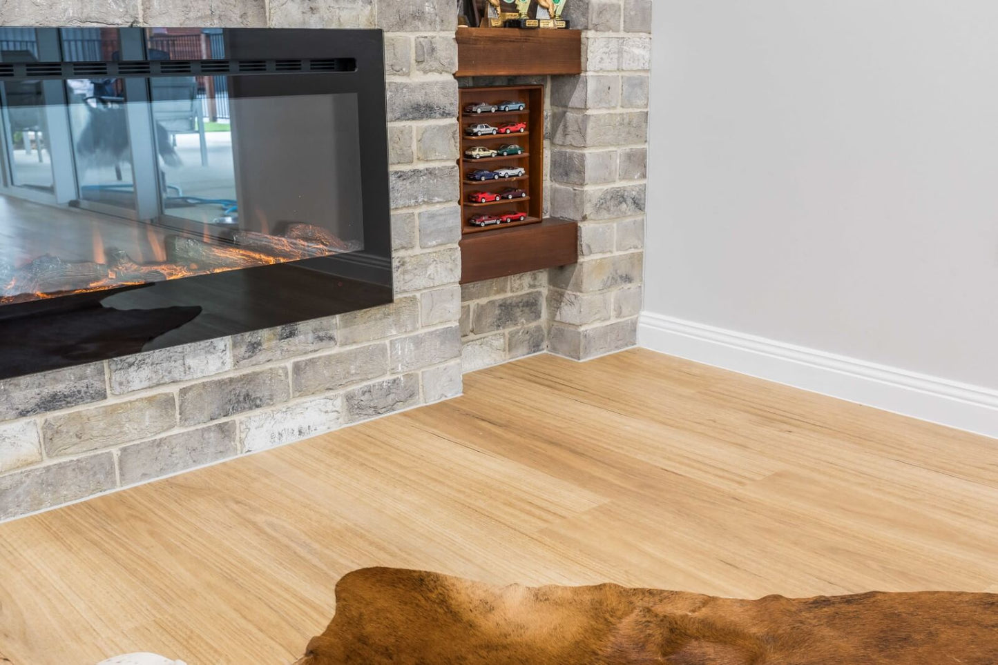 Spotted Gum – 6mm Hybrid Flooring | Homely Flooring