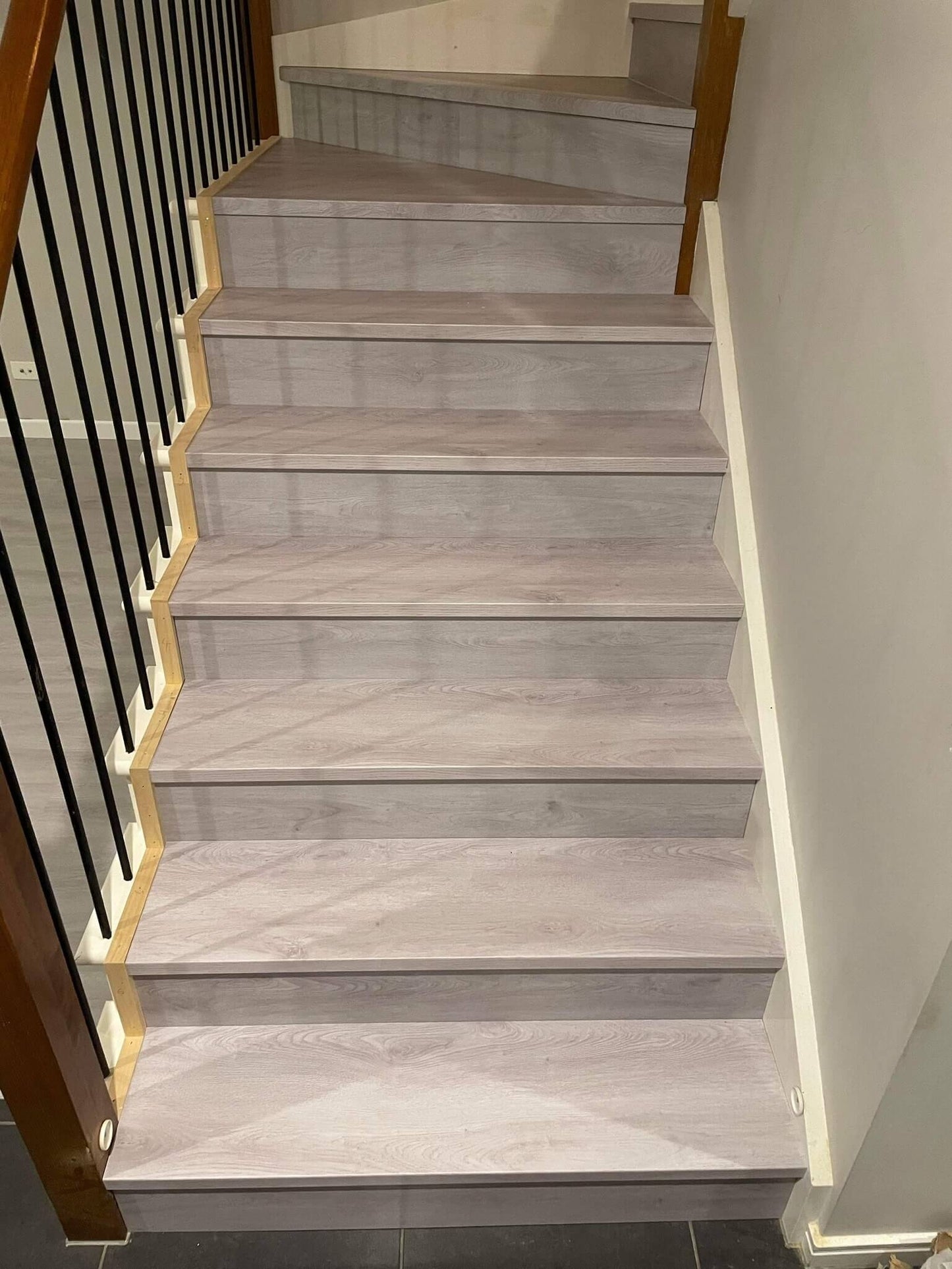 Ash Oak – 6mm Hybrid Flooring | Homely Flooring