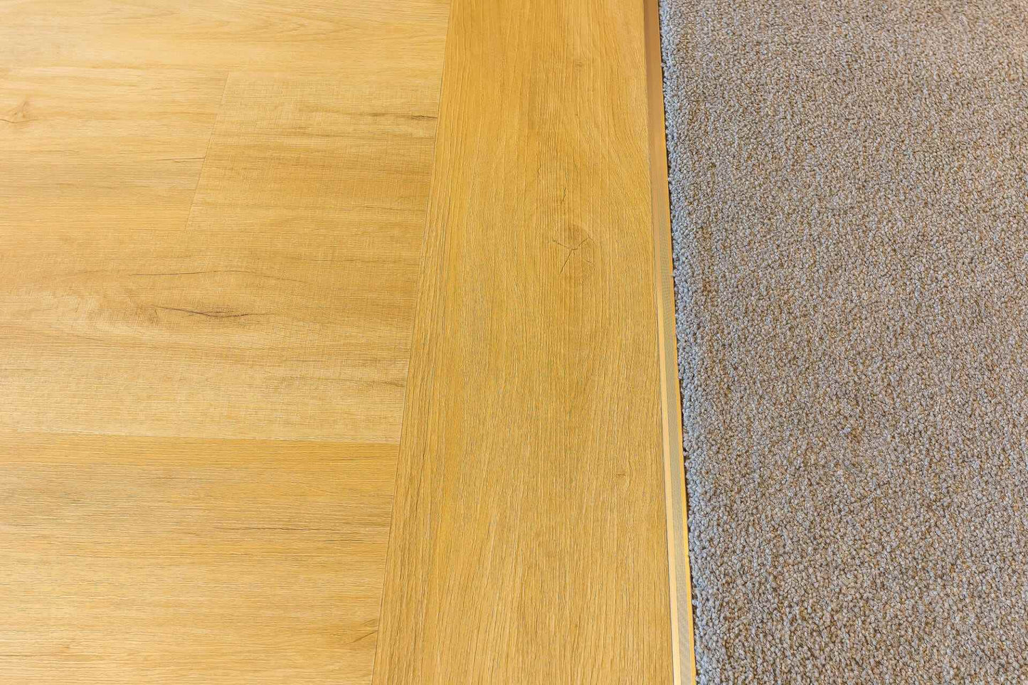 European Oak – 8mm Hybrid Flooring | Homely Flooring