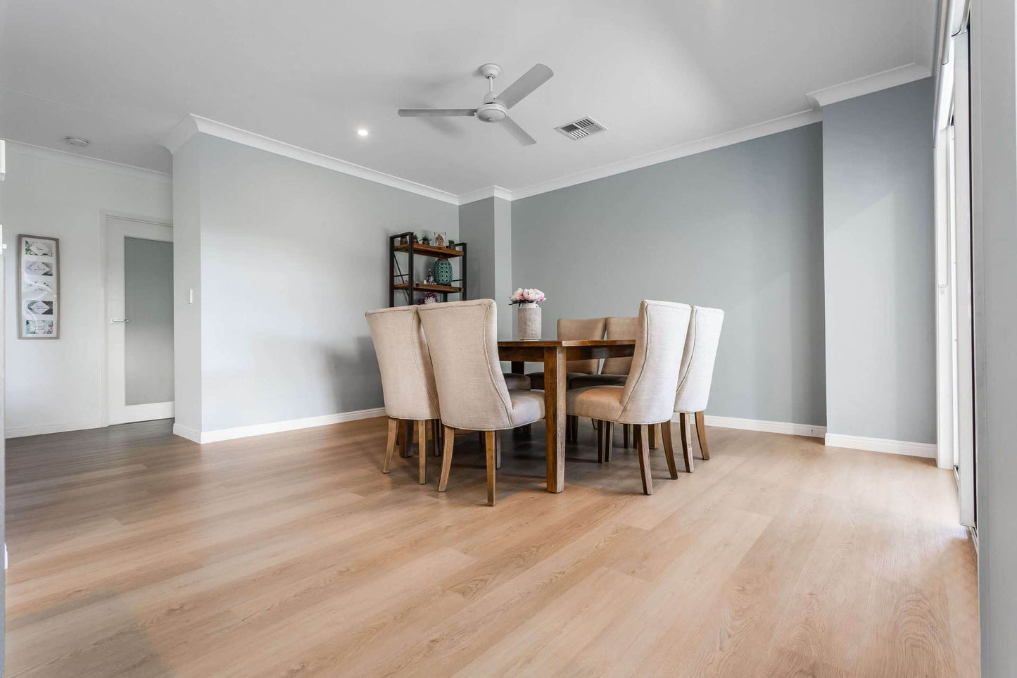 Light Oak – 6mm Hybrid Flooring | Homely Flooring