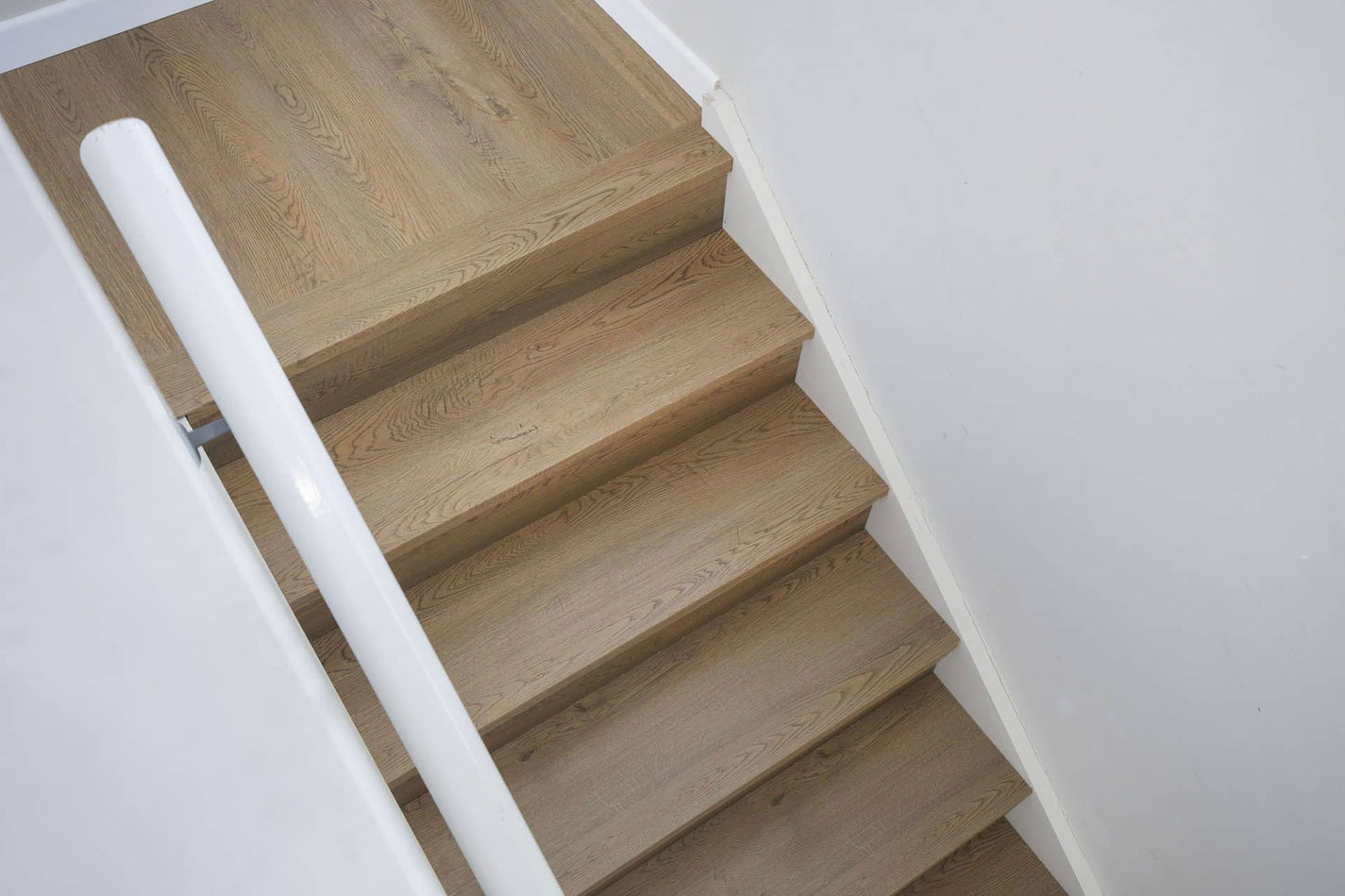 Golden Oak – 6mm Hybrid Flooring | Homely Flooring