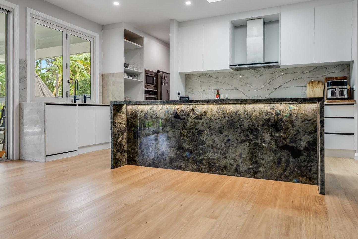 Spotted Gum – 6mm Hybrid Flooring | Homely Flooring