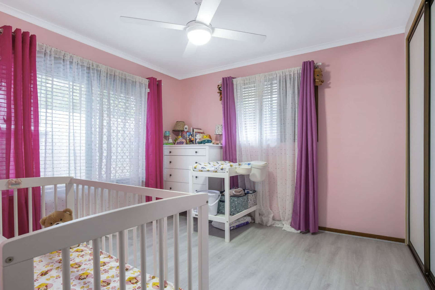 Ash Oak – 6mm Hybrid Flooring | Homely Flooring