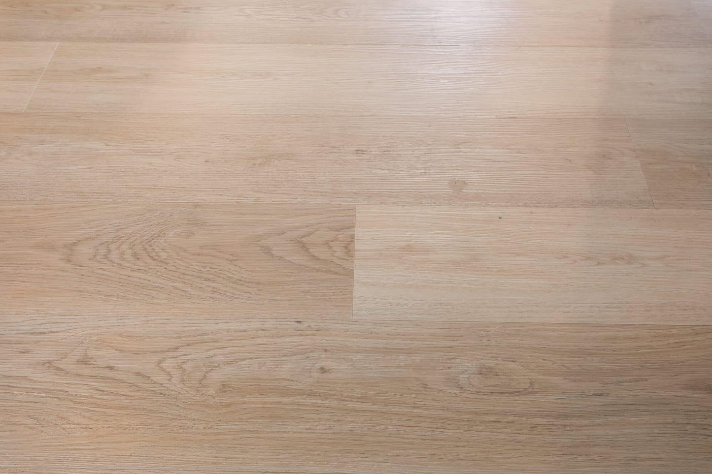 Light Oak – 6mm Hybrid Flooring | Homely Flooring