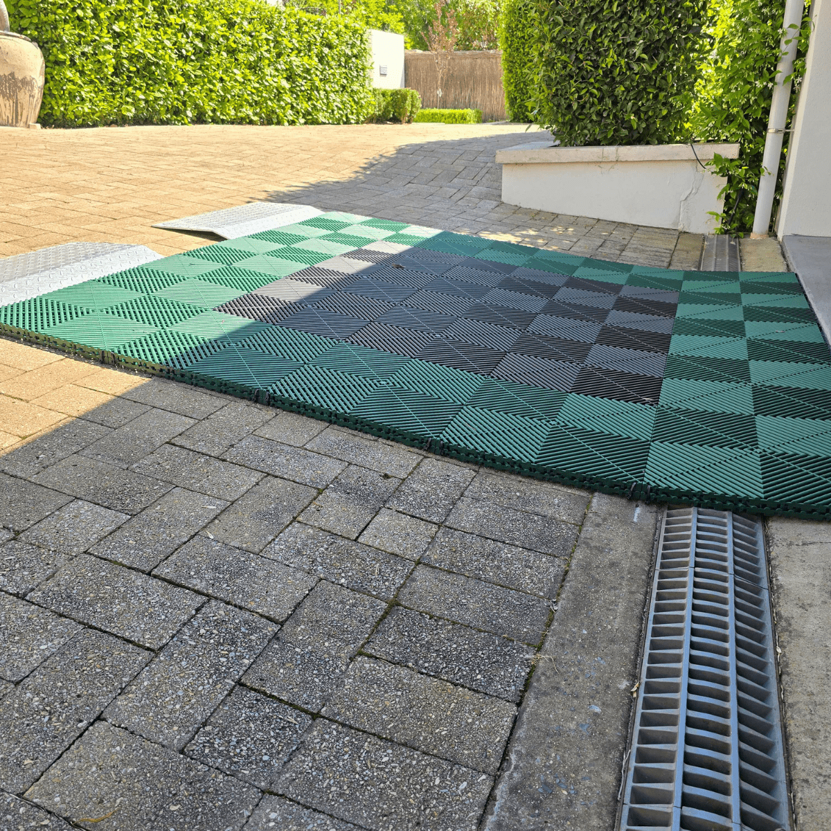 British Green – UltraGrid | Sleek Space (16-Pack)