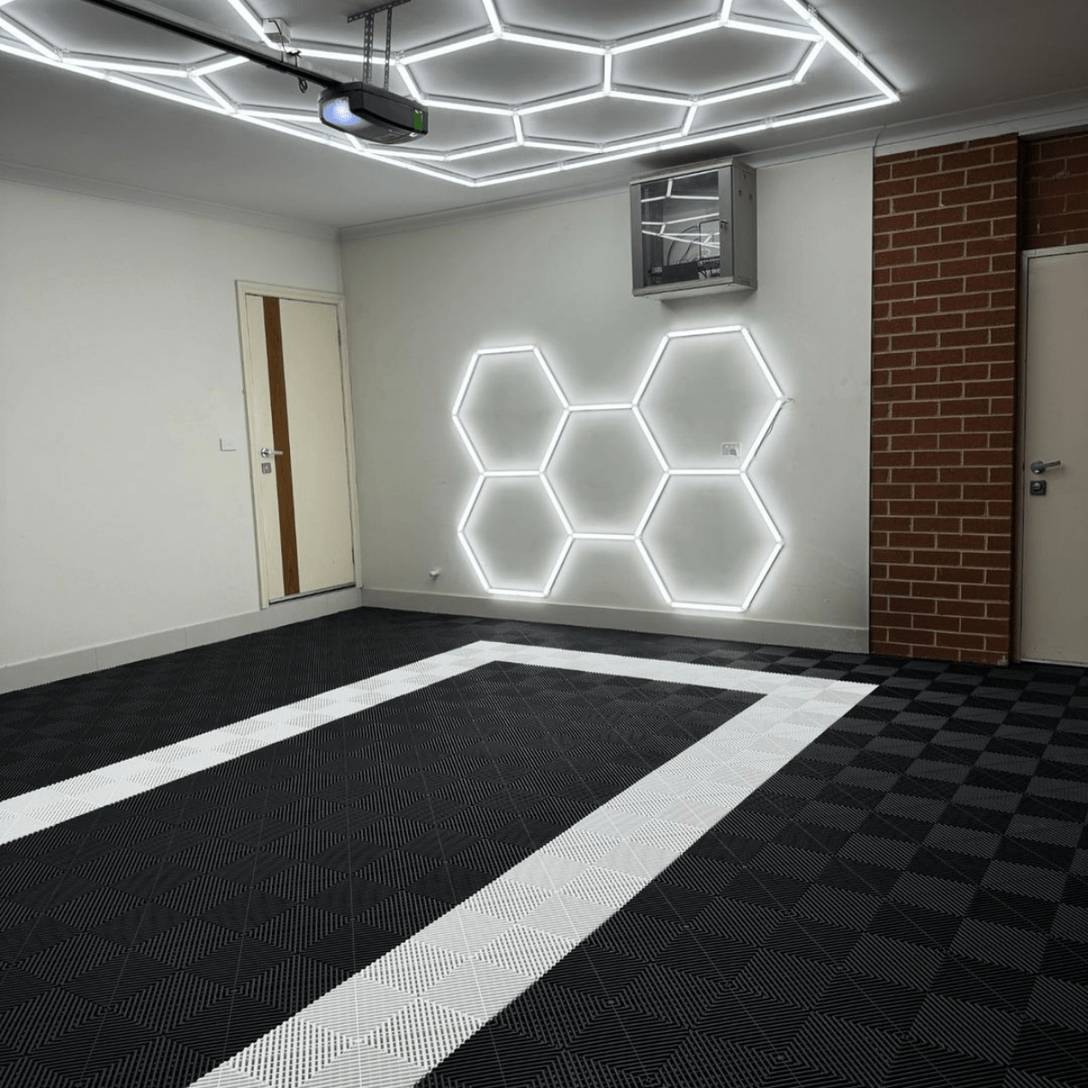 Jet Black – UltraGrid | Sleek Space (16-Pack)