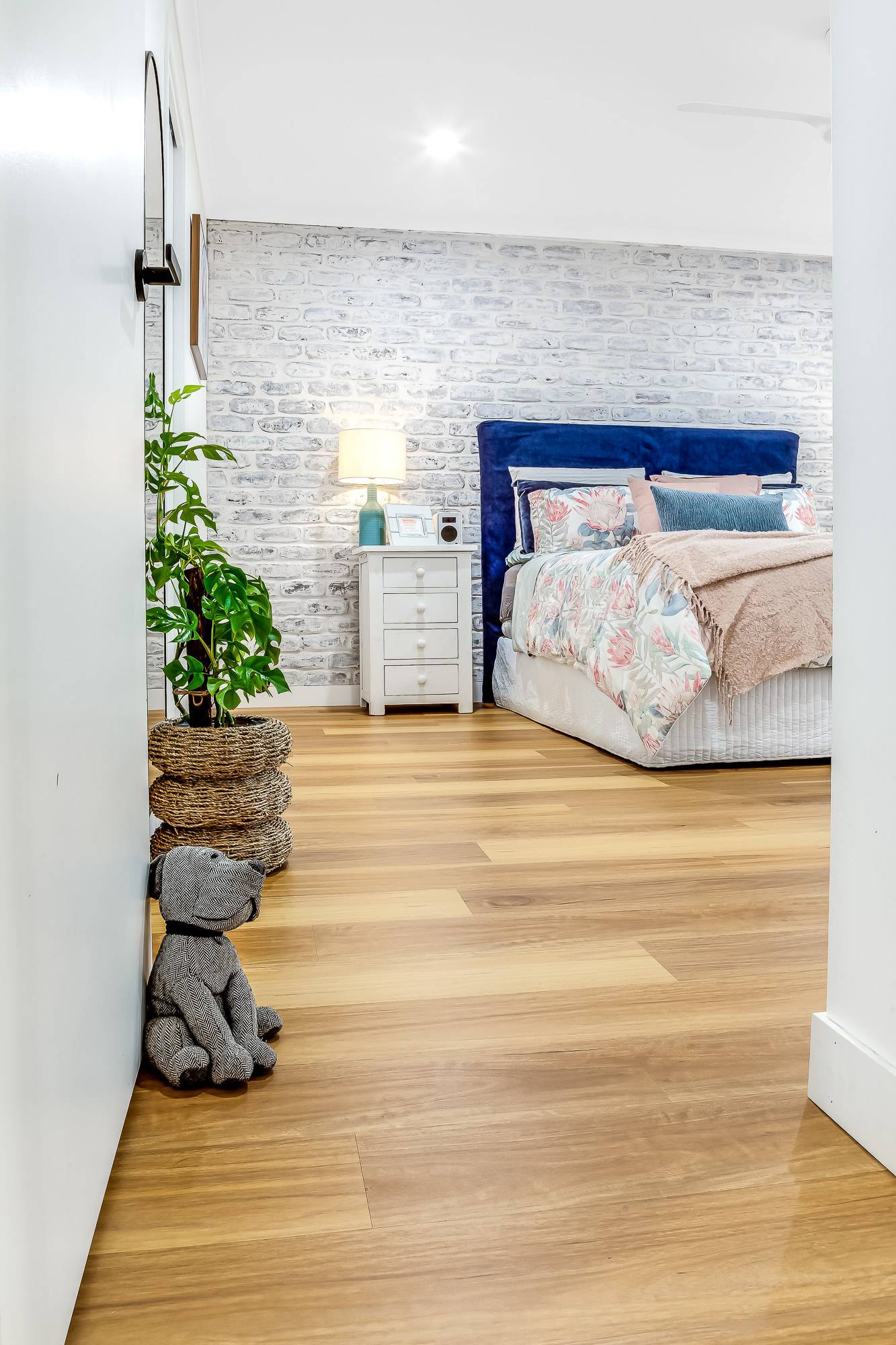 Native Blackbutt – 6mm Hybrid Flooring | Homely Flooring