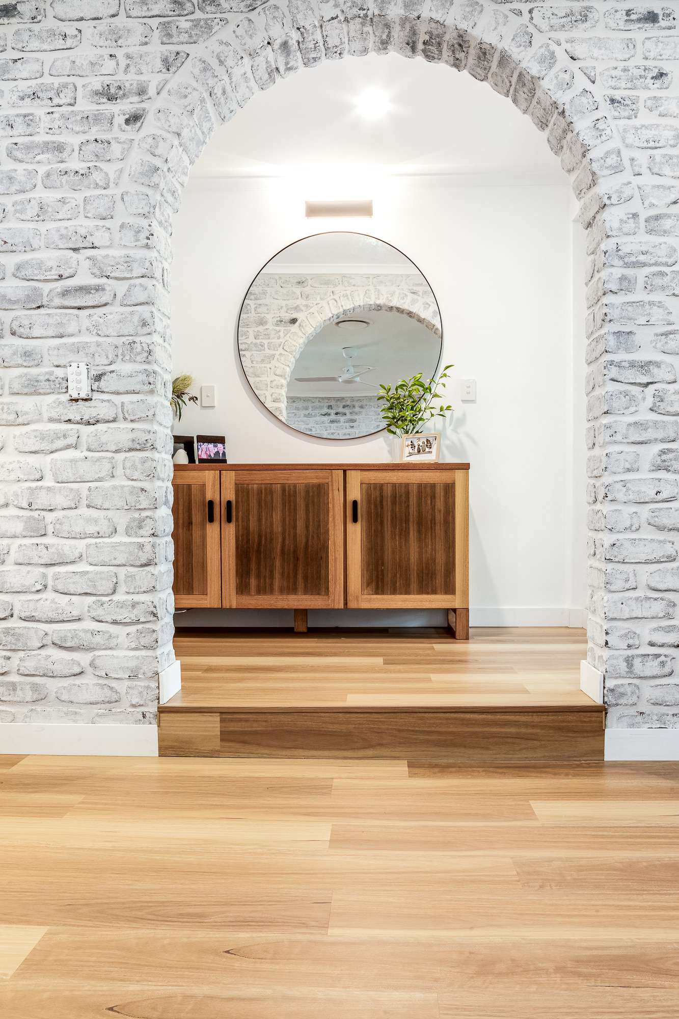 Native Blackbutt – 6mm Hybrid Flooring | Homely Flooring