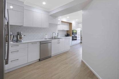 Natural Oak – 6mm Hybrid Flooring | Homely Flooring