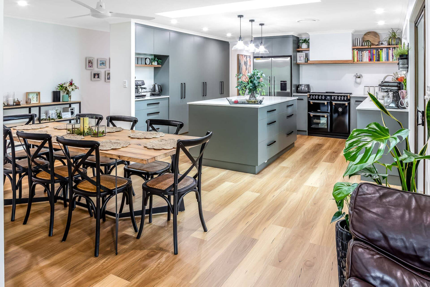 Native Blackbutt – 6mm Hybrid Flooring | Homely Flooring
